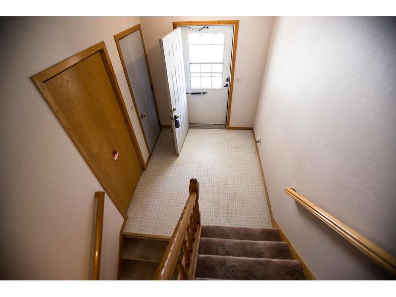 2406 Gall Ave, Maplewood, MN 55109