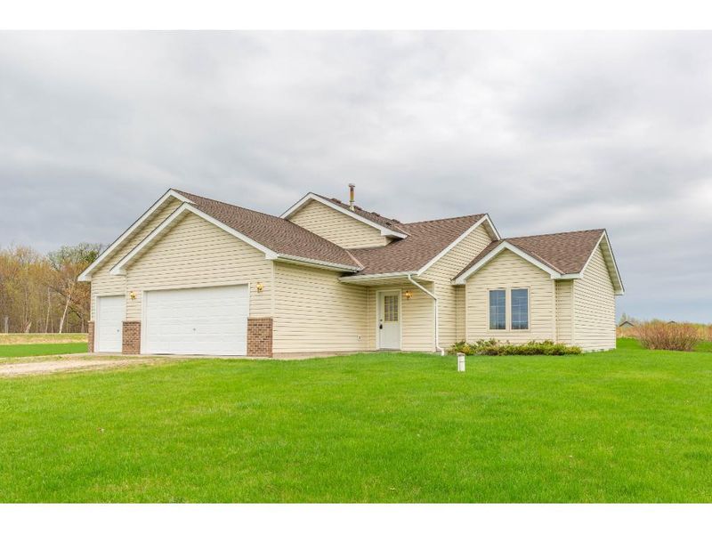 15970 Agate Rd, Princeton, MN 55371