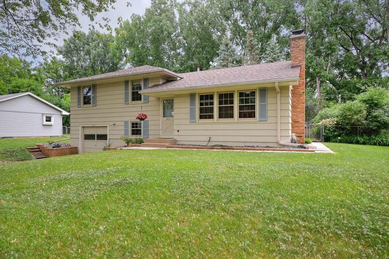 8455 Kell Ave S, Bloomington, MN 55437