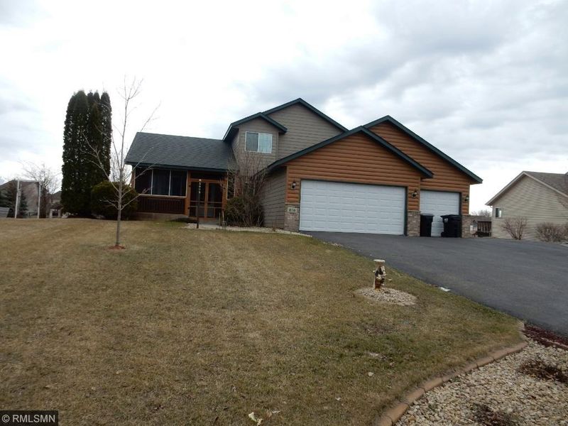 8116 Padgett Ave NE, Elk River, MN 55330