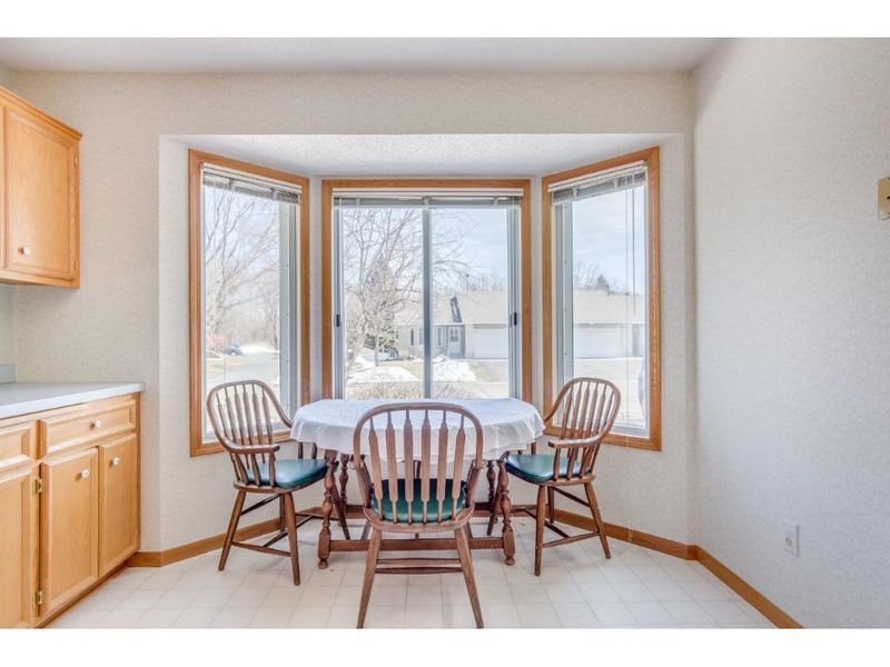 14101 Heywood Pa, Apple Valley, MN 55124