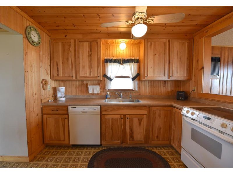 7893 Us Highway 169, Garrison, MN 56450