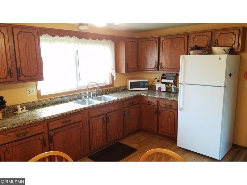 601 1st St E, Maple Lake, MN 55358