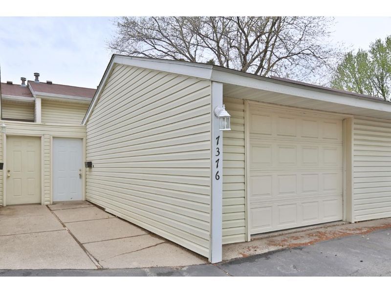 7376 143rd Street Ct, Apple Valley, MN 55124