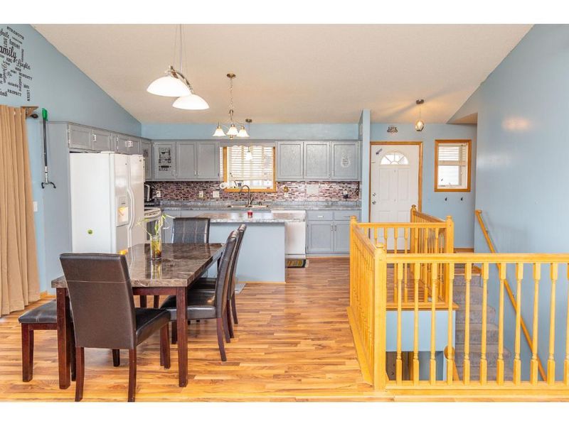 2416 Bridgewater Pl S, Cambridge, MN 55008