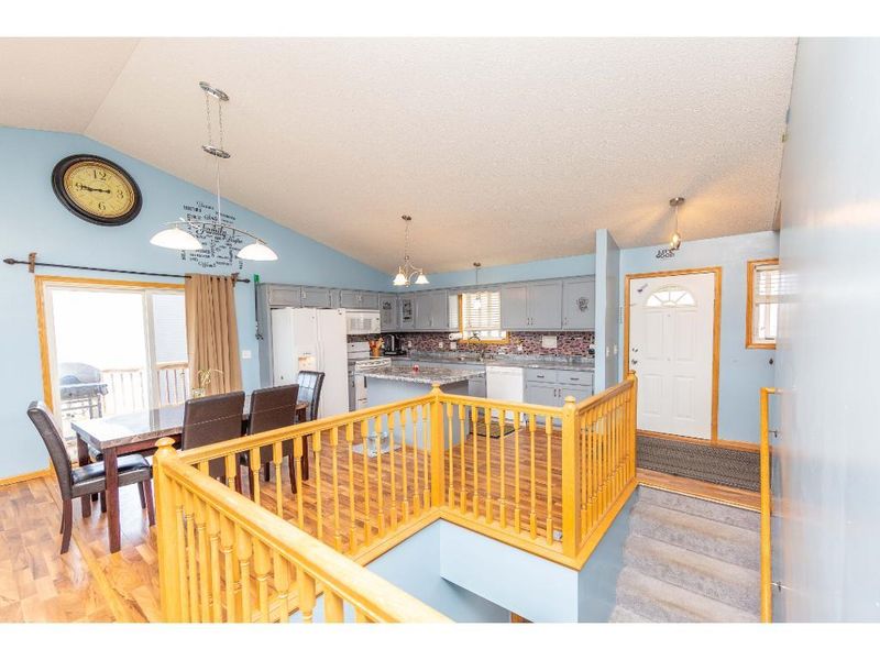 2416 Bridgewater Pl S, Cambridge, MN 55008
