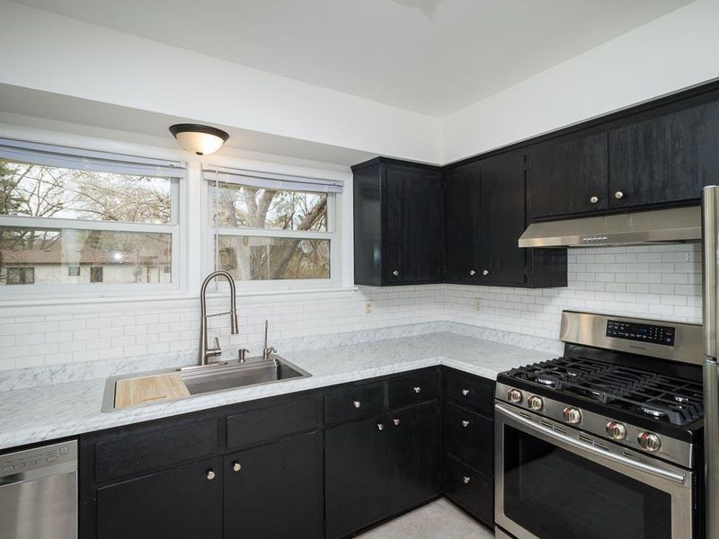 6210 E River Rd, Fridley, MN 55432