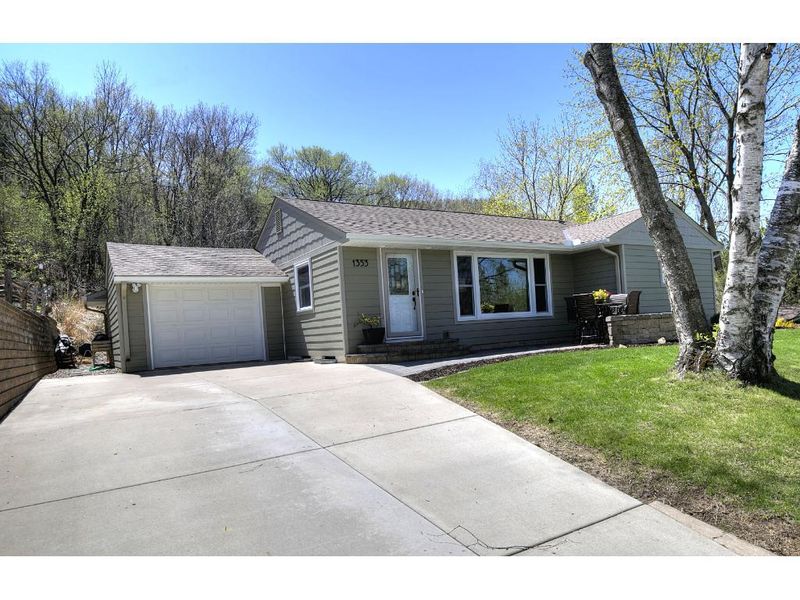 1353 Red Oak Ave, Red Wing, MN 55066