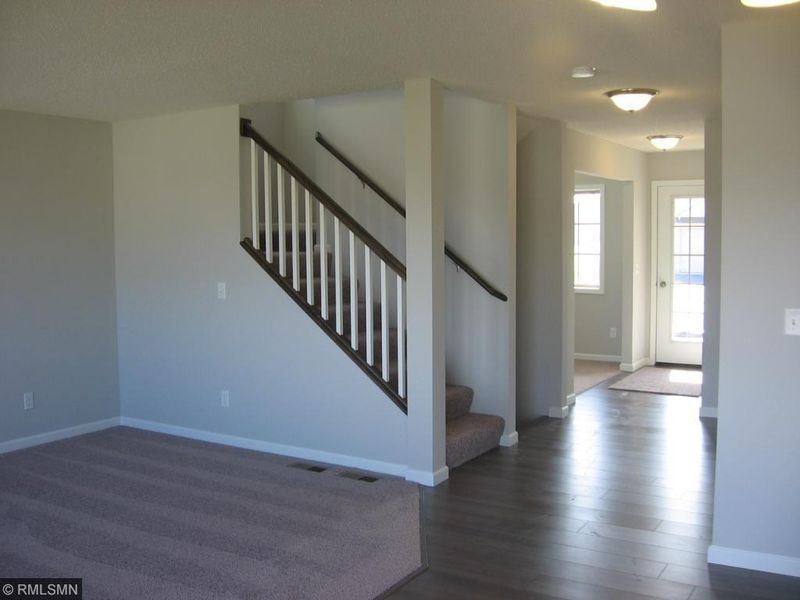 914 Cole Ave, Montrose, MN 55363