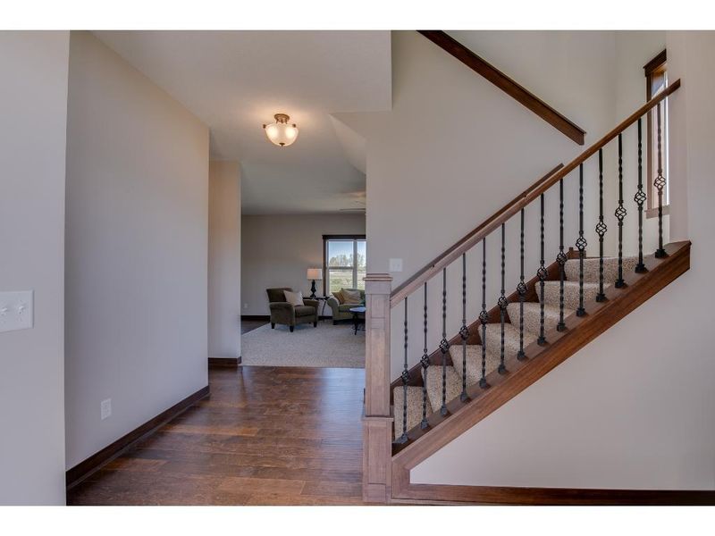 6575 Enid Trl, Lino Lakes, MN 55038