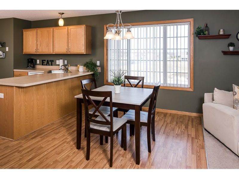 801 S Ash St, Belle Plaine, MN 56011