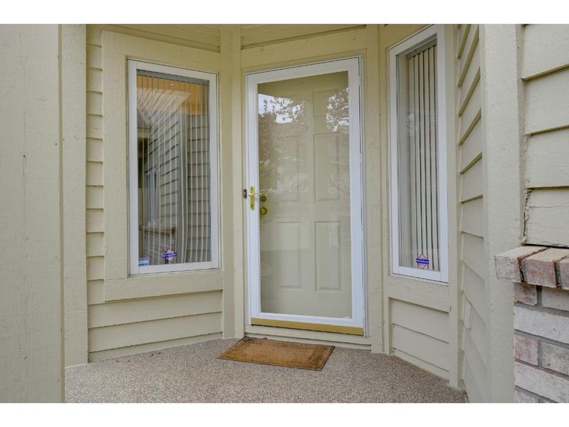 7064 Cahill Rd, Edina, MN 55439