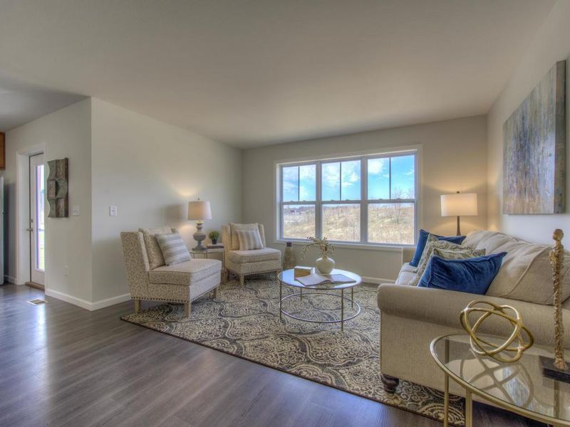 717 Rivoli, Saint Paul, MN 55130
