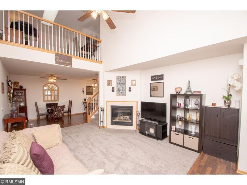 2116 Quarry Ln, Shakopee, MN 55379