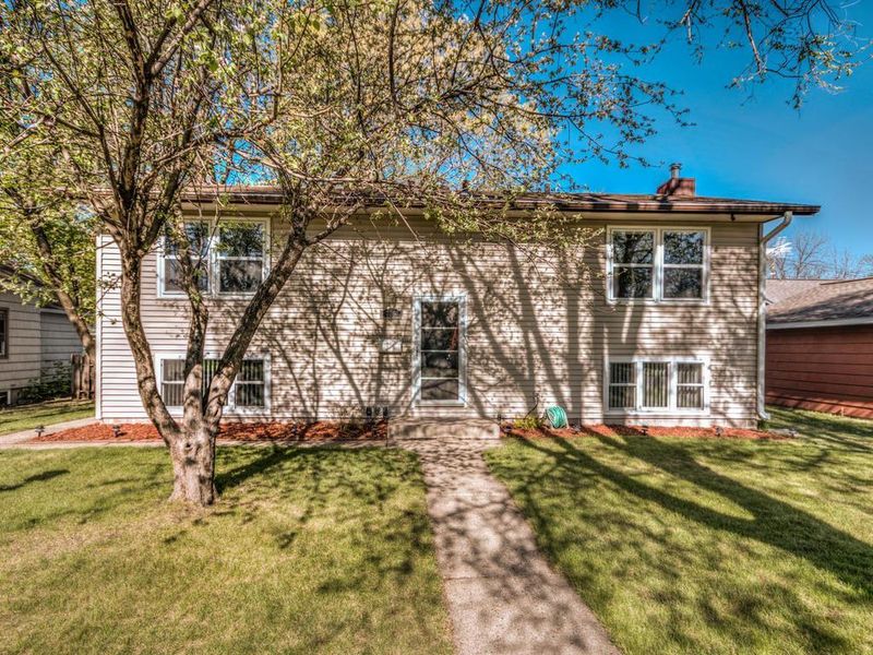 735 28th Ave N, Saint Cloud, MN 56303
