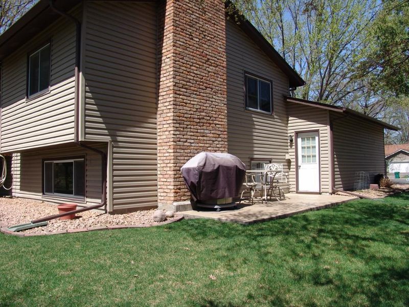 12051 99th Ave N, Maple Grove, MN 55369