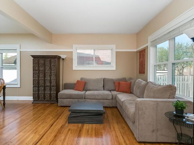 211 E 44th St, Minneapolis, MN 55409