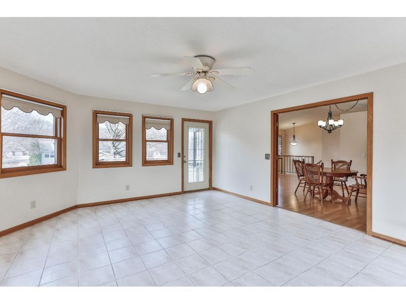 15408 Trillium Cir, Eden Prairie, MN 55344