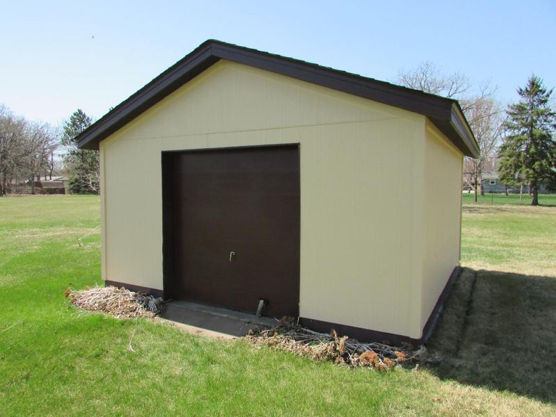 831 Eagle Lake Rd N, Big Lake, MN 55309
