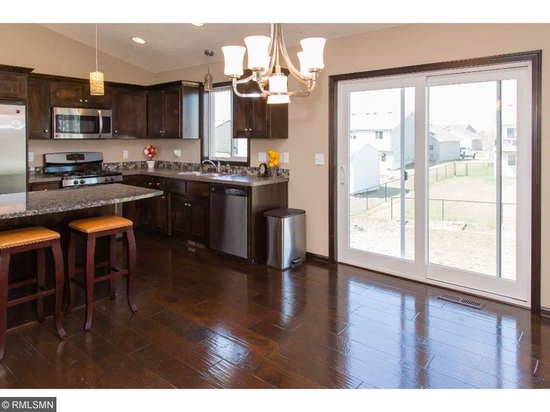 8639 Fairhill Ln, Monticello, MN 55362