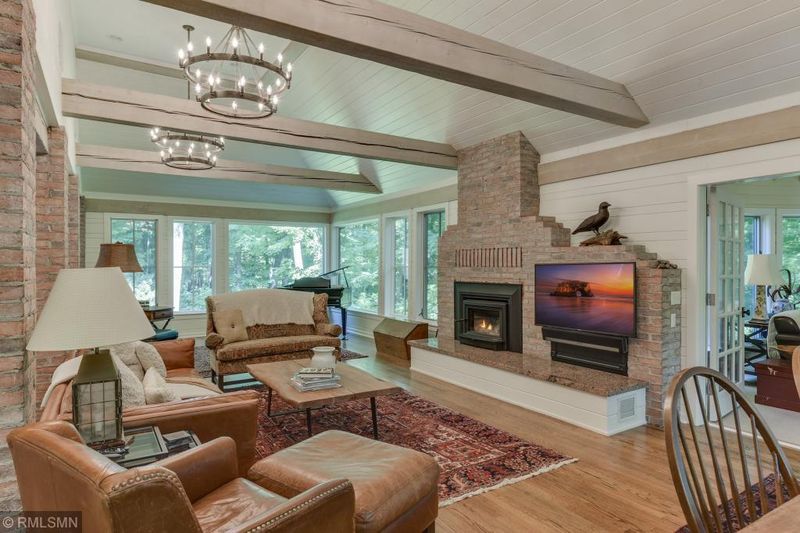 440 Brown Rd S, Wayzata, MN 55391