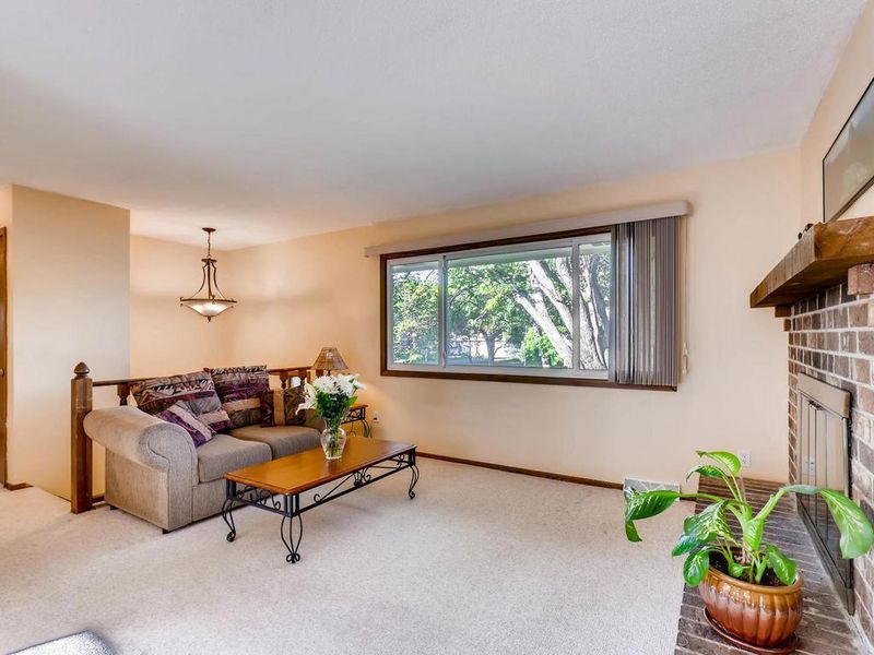 3165 Jurdy Ct N, Eagan, MN 55121