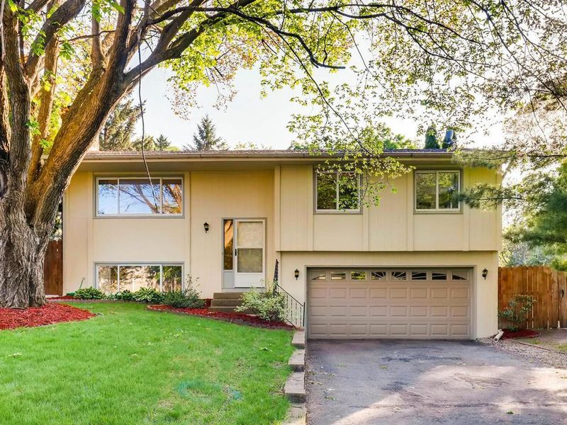 3165 Jurdy Ct N, Eagan, MN 55121