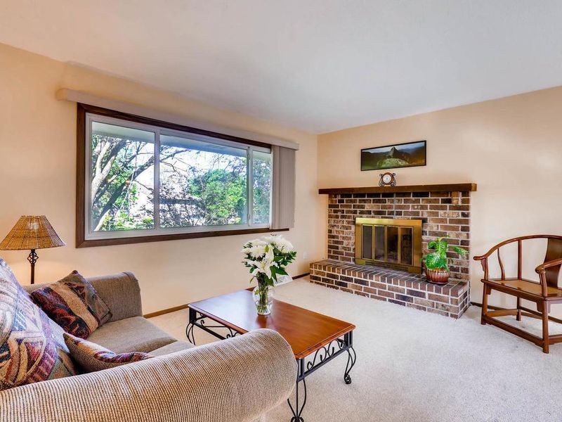 3165 Jurdy Ct N, Eagan, MN 55121