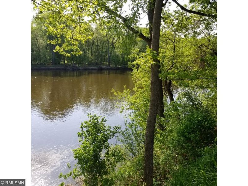 9106 W River Rd, Brooklyn Park, MN 55444
