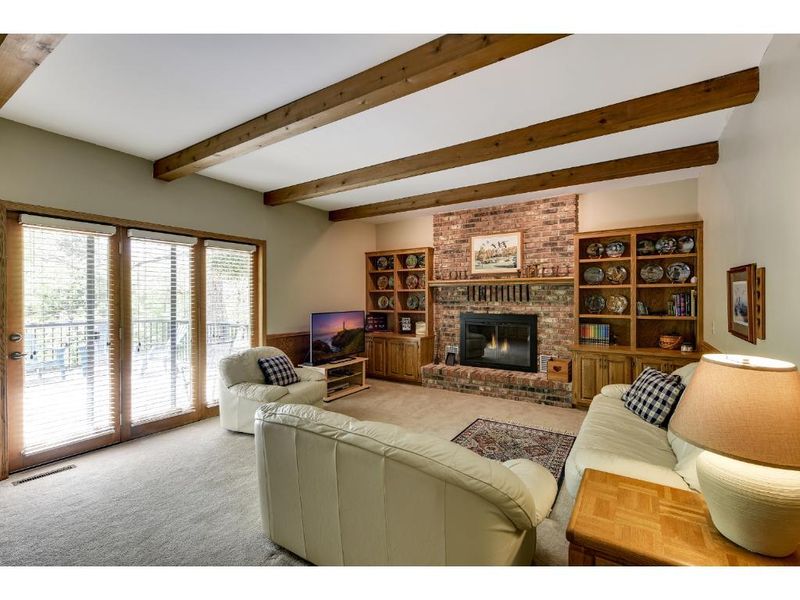 7990 133rd St W, Apple Valley, MN 55124