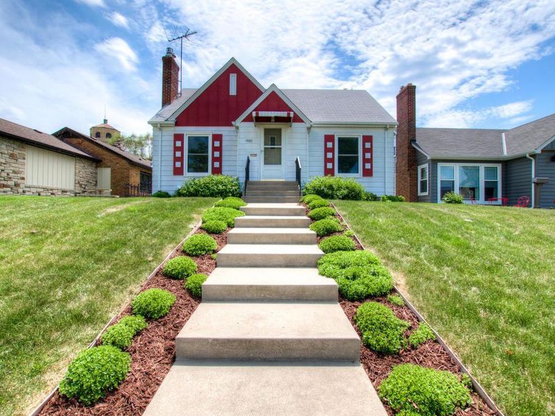 1588 Pinehurst Ave, Saint Paul, MN 55116
