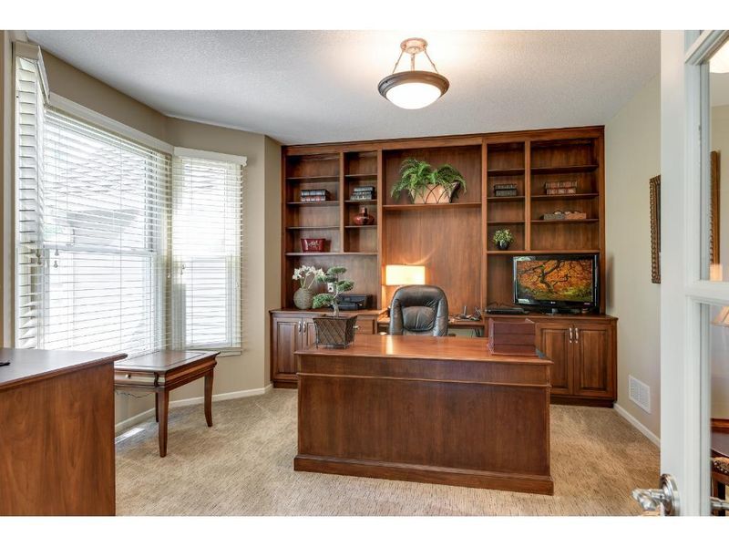 4687 Medina Lake Dr, Hamel, MN 55340