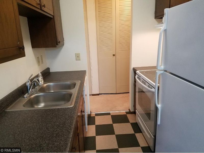 4363 Wilshire Blvd #A301, Mound, MN 55364