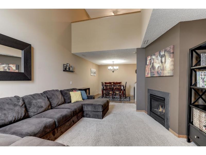 5437 Brewer Ln, Inver Grove Heights, MN 55076