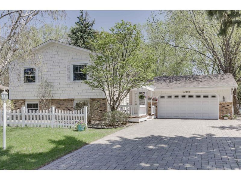 13505 Bryant Ave S, Burnsville, MN 55337