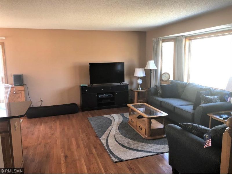 2220 Stillwater St, White Bear Lake, MN 55110
