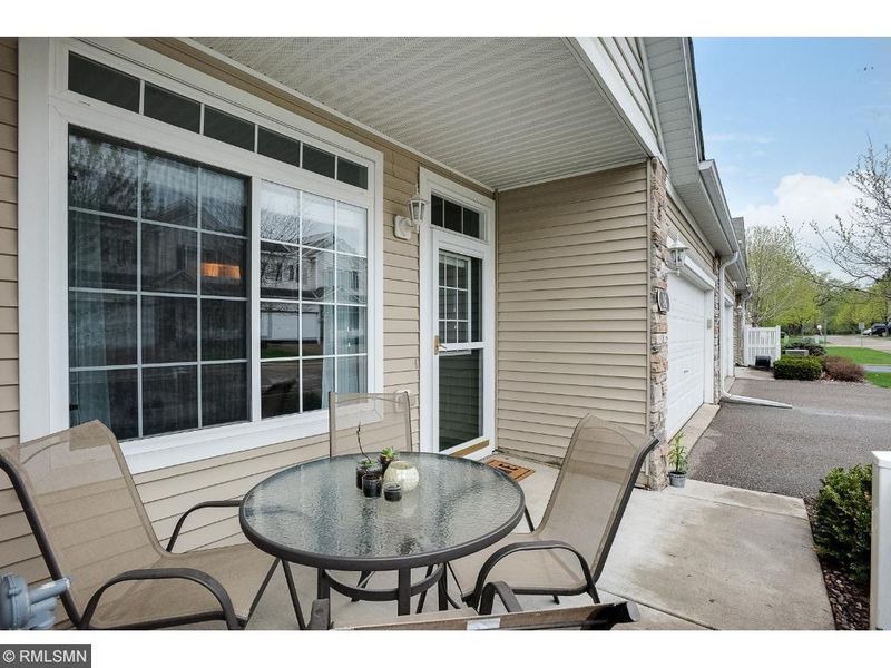 36 River Woods Dr W, Saint Paul Park, MN 55071