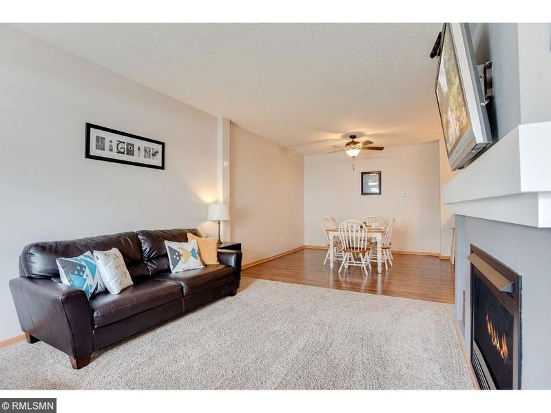 36 River Woods Dr W, Saint Paul Park, MN 55071