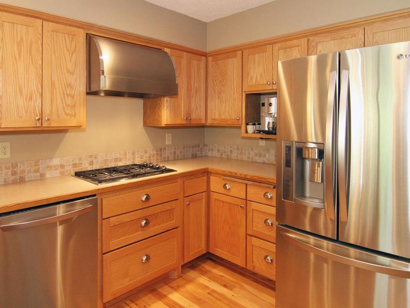 12210 29th Ave N, Plymouth, MN 55441