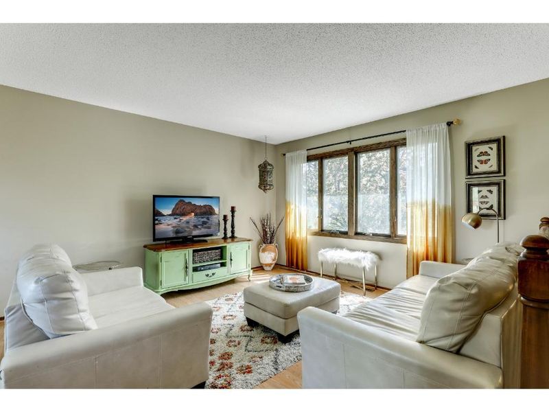 11645 Oregon Ave N, Champlin, MN 55316