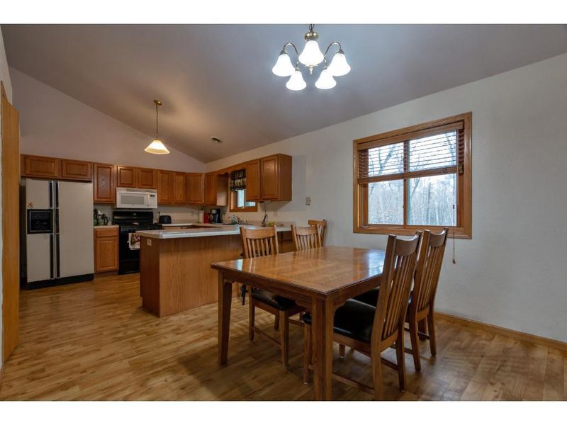 7289 Browns Ln, Brainerd, MN 56401