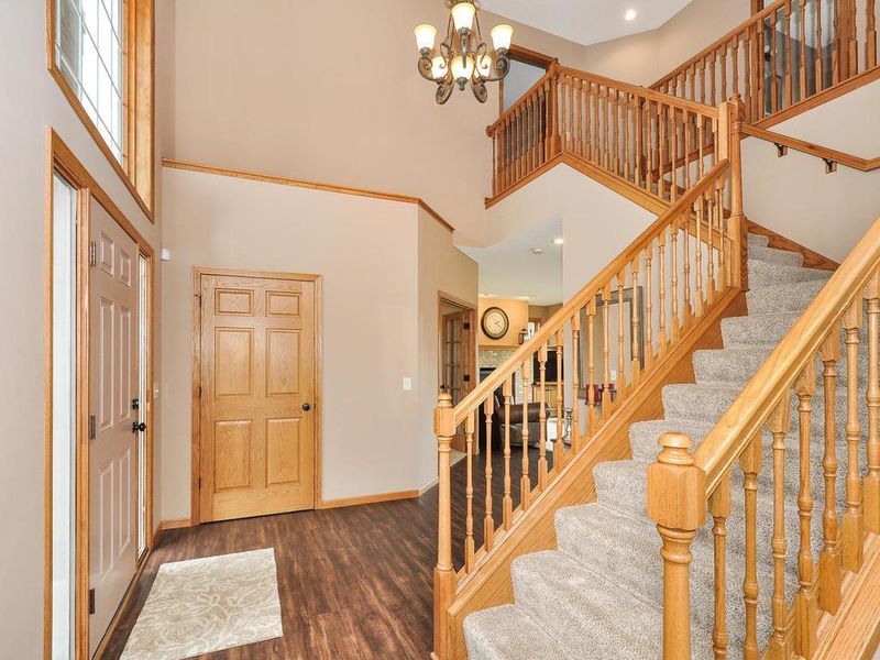 21323 Foxtail Ln, Rogers, MN 55374