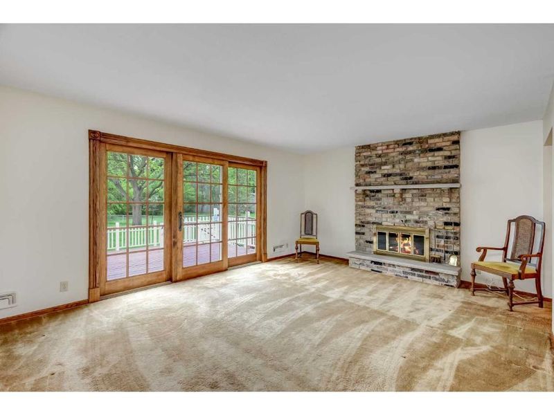 164 Strese Cir, Apple Valley, MN 55124