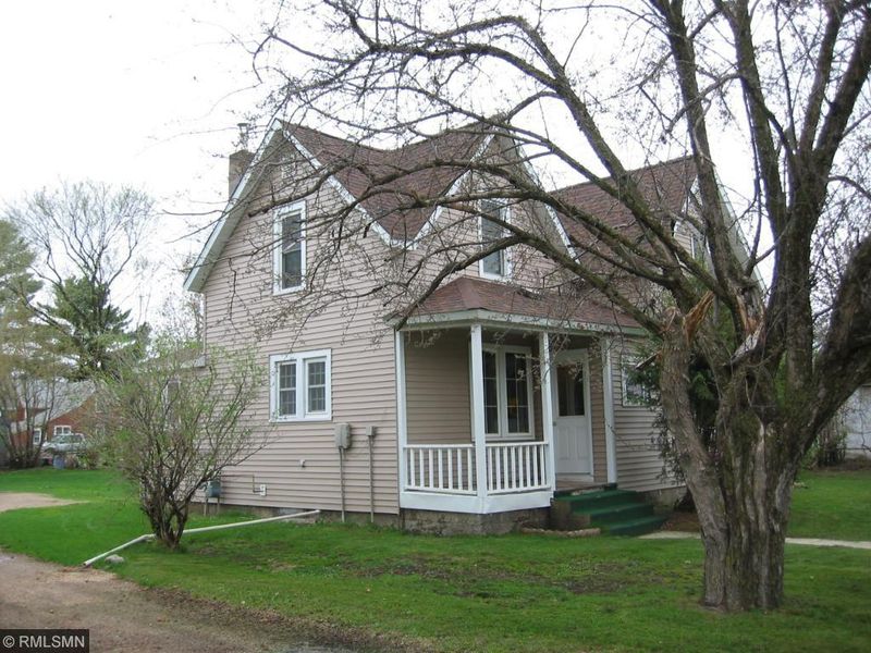 306 Minnesota Ave W, Sebeka, MN 56477