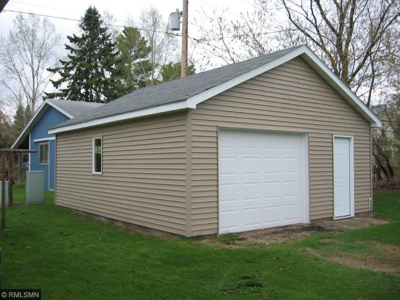 306 Minnesota Ave W, Sebeka, MN 56477