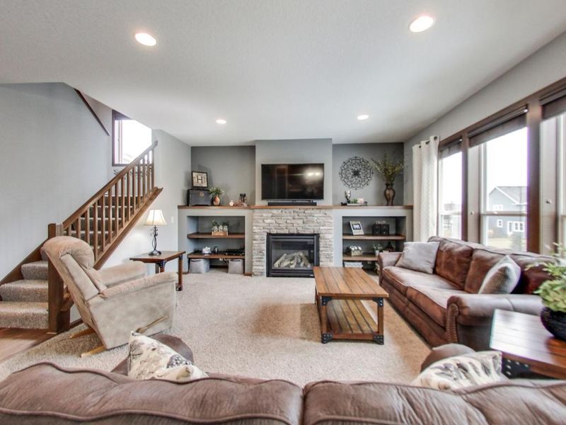 2637 133rd St W, Rosemount, MN 55068