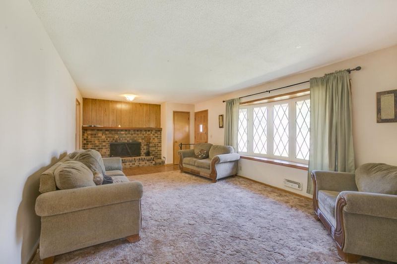 7069 90th St S, Cottage Grove, MN 55016
