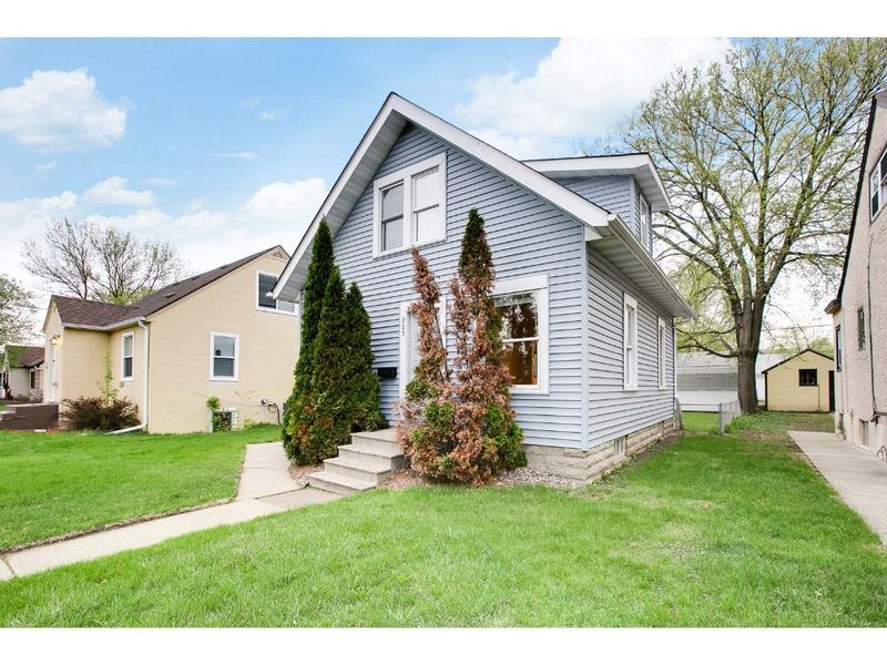 305 10th Ave S, South Saint Paul, MN 55075