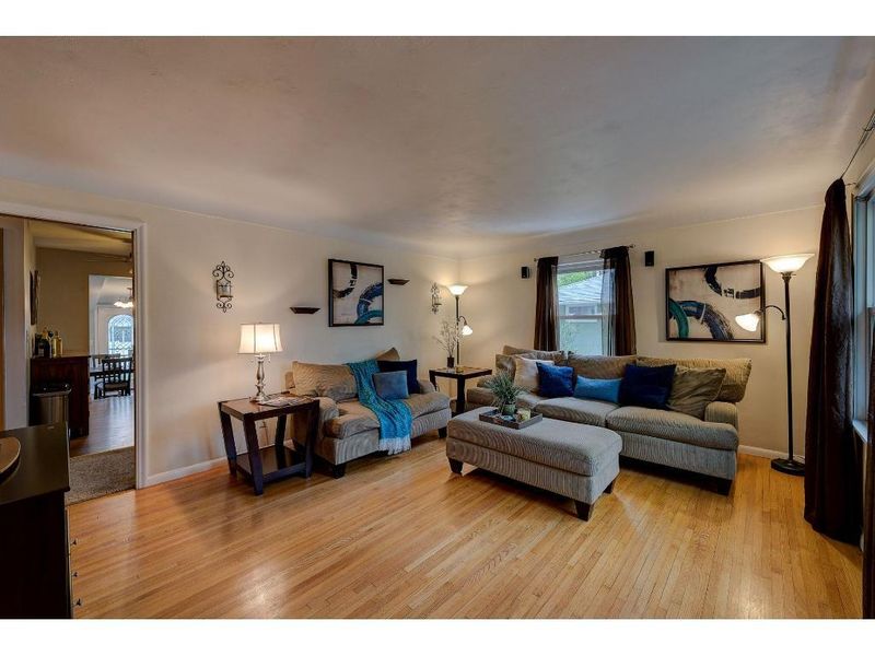 2301 15th Ave E, North Saint Paul, MN 55109