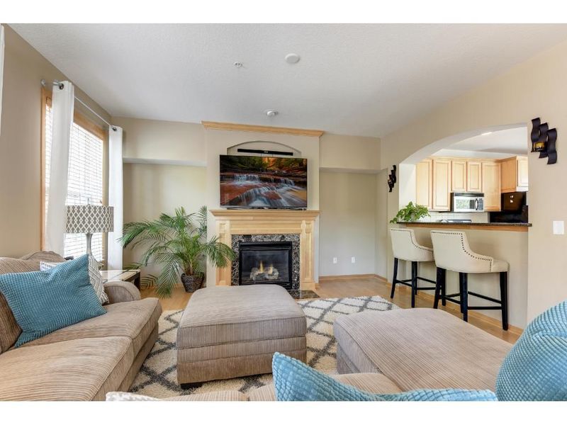 11335 Stratton Ave, Eden Prairie, MN 55344